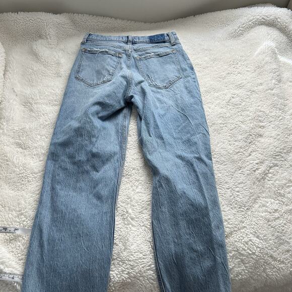 Abercrombie and Fitch 90s Straight Ultra High Rise Distressed Jean Size 28/6 - Picture 3 of 7